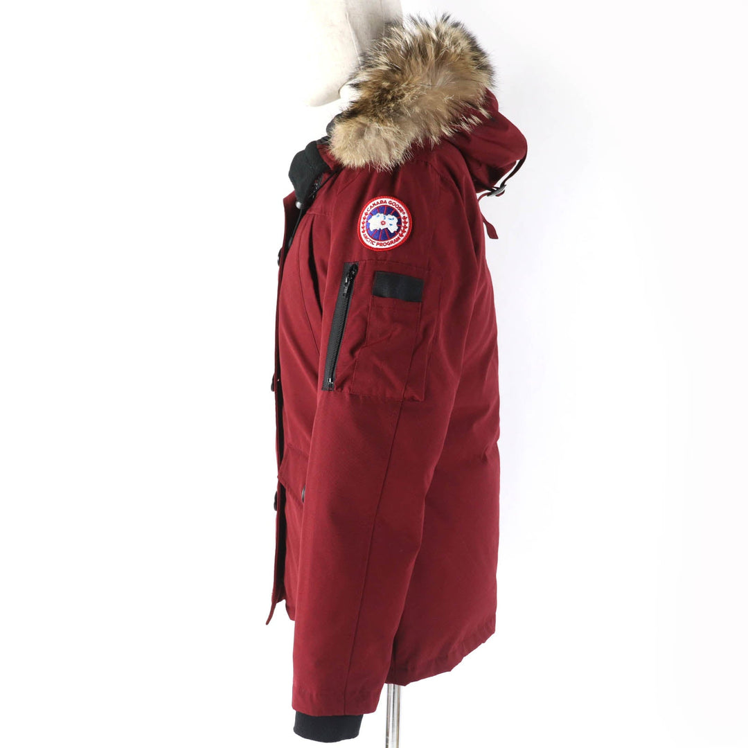 CANADA GOOSE Down jacket 2530JL Main: 85% polyester, Main: 15% cotton, Lining: 100% nylon, Filling: 80% down, Filling: 20% feather Red type MONTEBELLO Women S Used Authentic