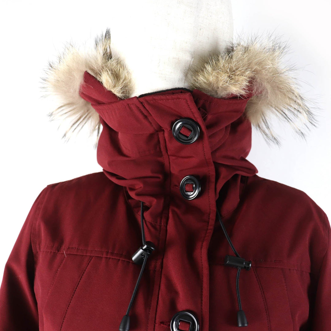 CANADA GOOSE Down jacket 2530JL Main: 85% polyester, Main: 15% cotton, Lining: 100% nylon, Filling: 80% down, Filling: 20% feather Red type MONTEBELLO Women S Used Authentic