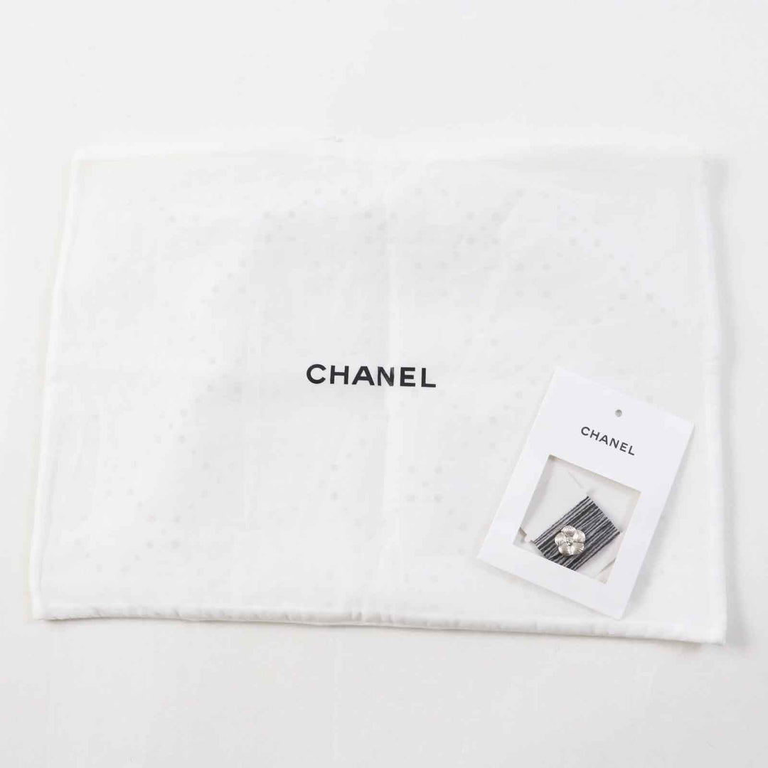 CHANEL cardigan P75662 Outer material: 95% cashmere, Outer material: 5% polyester White x black Women 36 Used Authentic