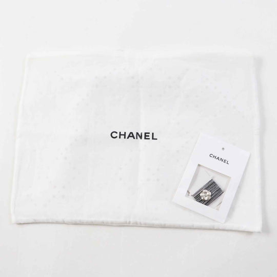 CHANEL cardigan P75662 Outer material: 95% cashmere, Outer material: 5% polyester White x black Women 36 Used Authentic