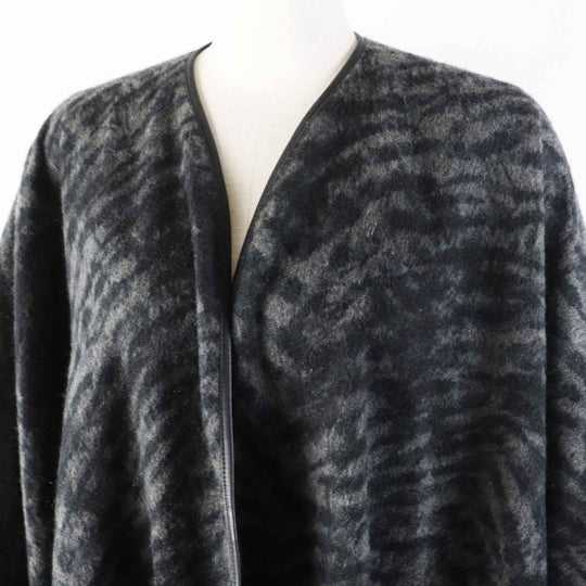 Loro Piana poncho Outer material: 100% cashmere, leather part: sheepskin gray Women Used Authentic