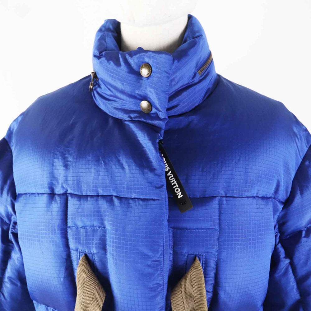 LOUIS VUITTON Down jacket Outer: 71% nylon, Outer: 29% polyester, Lining: 50% polyester, Lining: 50% cotton, Filling: 90% down, Belt: 100% cotton, Sheepskin blue Women 34 Used Authentic