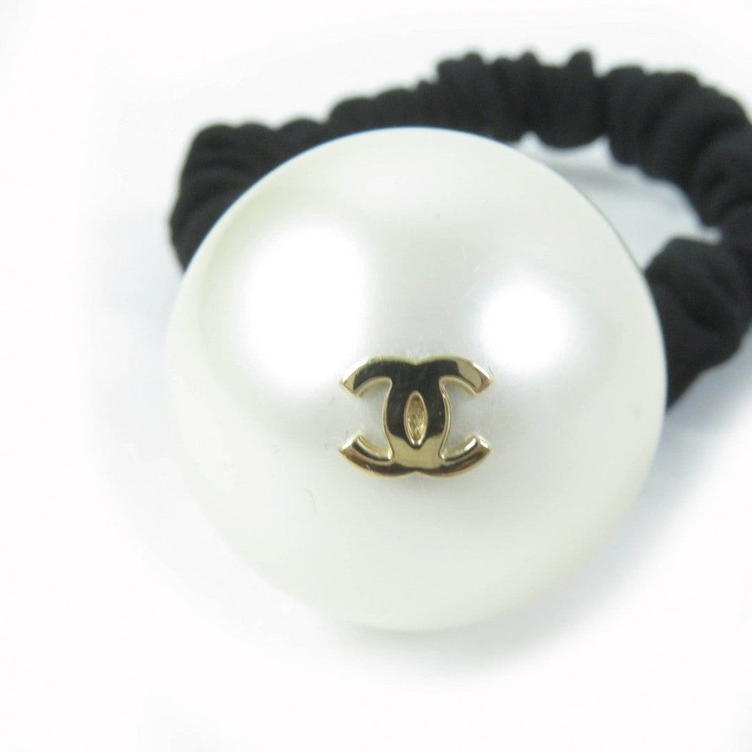 CHANEL hair accessory F21 Rubber, fake pearls black Hair rubber Women Used Authentic