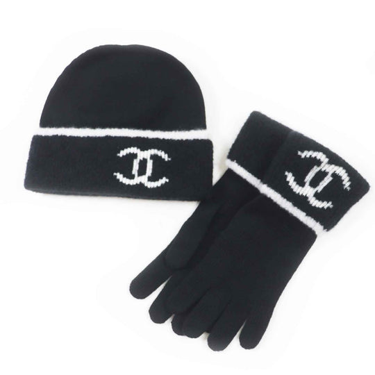 CHANEL gloves Main: 73% wool, 19% cashmere, 4% silk, 2% nylon, 1% polyester Black White Two-piece set Women Used Authentic
