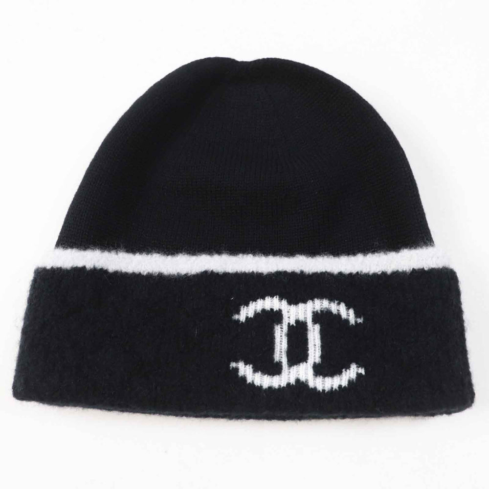 CHANEL gloves Main: 73% wool, 19% cashmere, 4% silk, 2% nylon, 1% polyester Black White Two-piece set Women Used Authentic