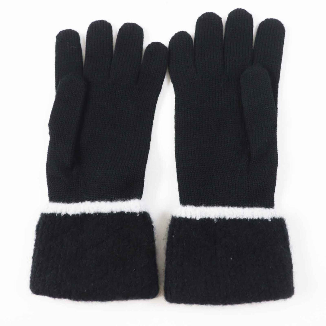 CHANEL gloves Main: 73% wool, 19% cashmere, 4% silk, 2% nylon, 1% polyester Black White Two-piece set Women Used Authentic