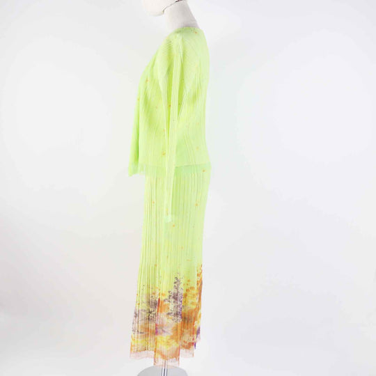 PLEATS PLEASE setup PP51-JO544 PP51-JG545 Main: 100% polyester Light green Women (Top) 2,(Bottom) 3 Used Authentic