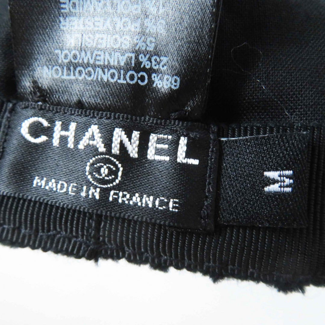 CHANEL cap 22B AA8562 Outer material: 68% cotton, Outer material: 23% wool, Outer material: 5% silk, Outer material: 3% polyester, Outer material: 1% polyamide (nylon) Black glitter Women M Used Authentic