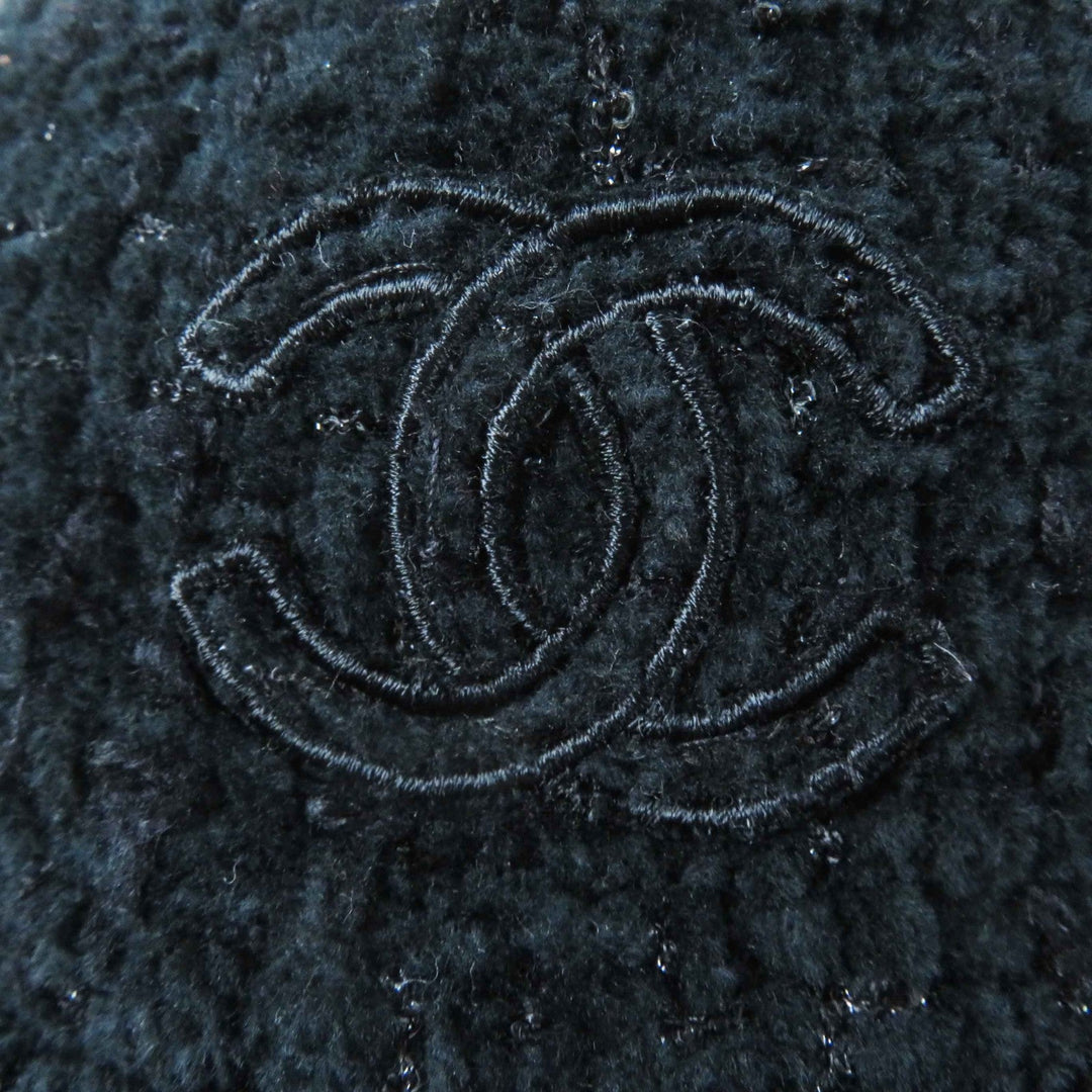 CHANEL cap 22B AA8562 Outer material: 68% cotton, Outer material: 23% wool, Outer material: 5% silk, Outer material: 3% polyester, Outer material: 1% polyamide (nylon) Black glitter Women M Used Authentic