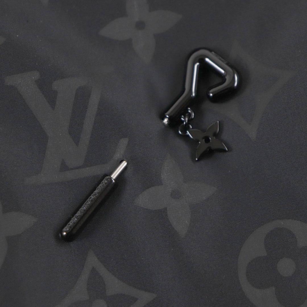 LOUIS VUITTON Mountain Hoodie HNK48W Outer: 100% nylon, Lining: 100% nylon black mens 50 Used Authentic