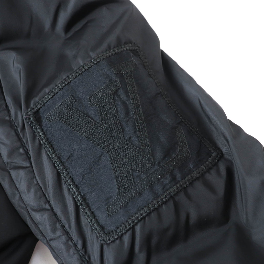 LOUIS VUITTON Down jacket Outer: 99% nylon, Outer: 1% polyurethane, Lining: 100% silk black Women 36 Used Authentic