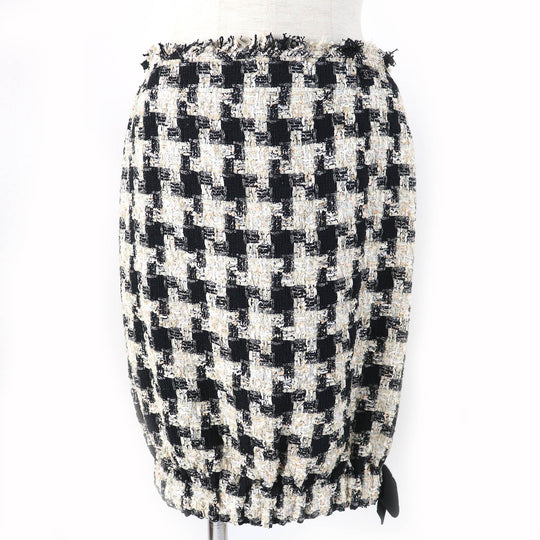 CHANEL Tweed skirt 04A P23948 Outer: 73% cotton, Outer: 18% polyester, Outer: 9% polyamide, Lining: 100% silk Black Beige type Women 38 Used Authentic