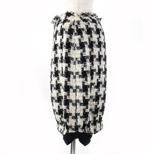 CHANEL Tweed skirt 04A P23948 Outer: 73% cotton, Outer: 18% polyester, Outer: 9% polyamide, Lining: 100% silk Black Beige type Women 38 Used Authentic