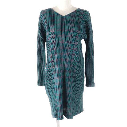 PLEATS PLEASE one piece PP53-JT626 Main: 84% polyester, 16% cotton green Women 3 Used Authentic