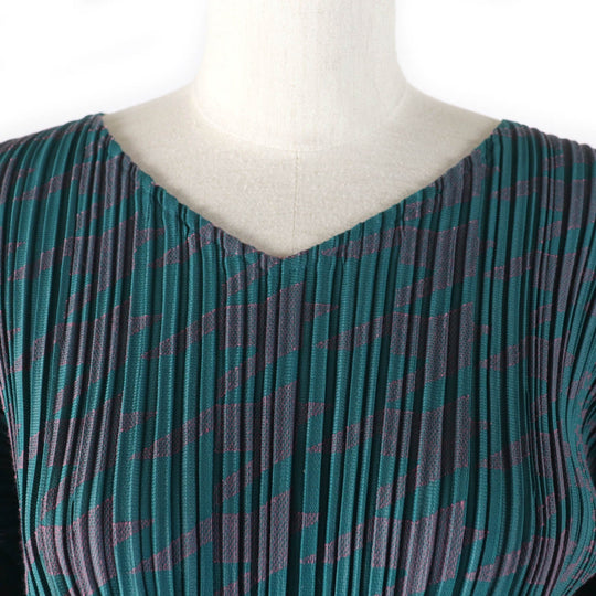 PLEATS PLEASE one piece PP53-JT626 Main: 84% polyester, 16% cotton green Women 3 Used Authentic