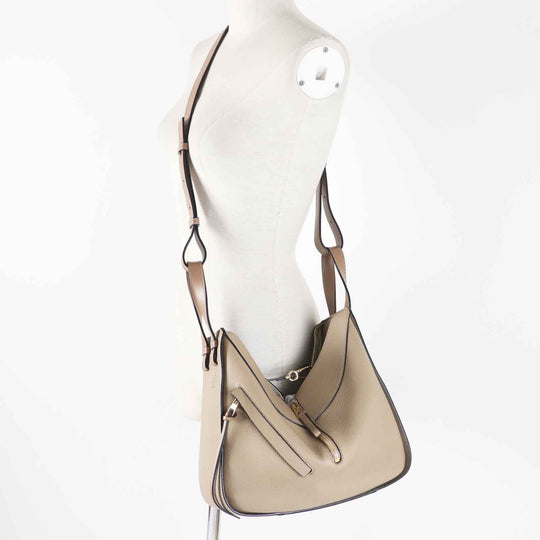 LOEWE Shoulder Bag A538S35X51 Main: Soft grain calf sand Hammock Small Women Used Authentic