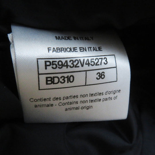 CHANEL Down jacket P59432 Outer: 98% polyamide (nylon), Outer: 2% polyurethane, Filling: 90% down, Filling: 10% feather, Lining: 100% polyamide (nylon), Part: 100% polyester Dark Navy Pink type Coconeige Women 36 Used Authentic