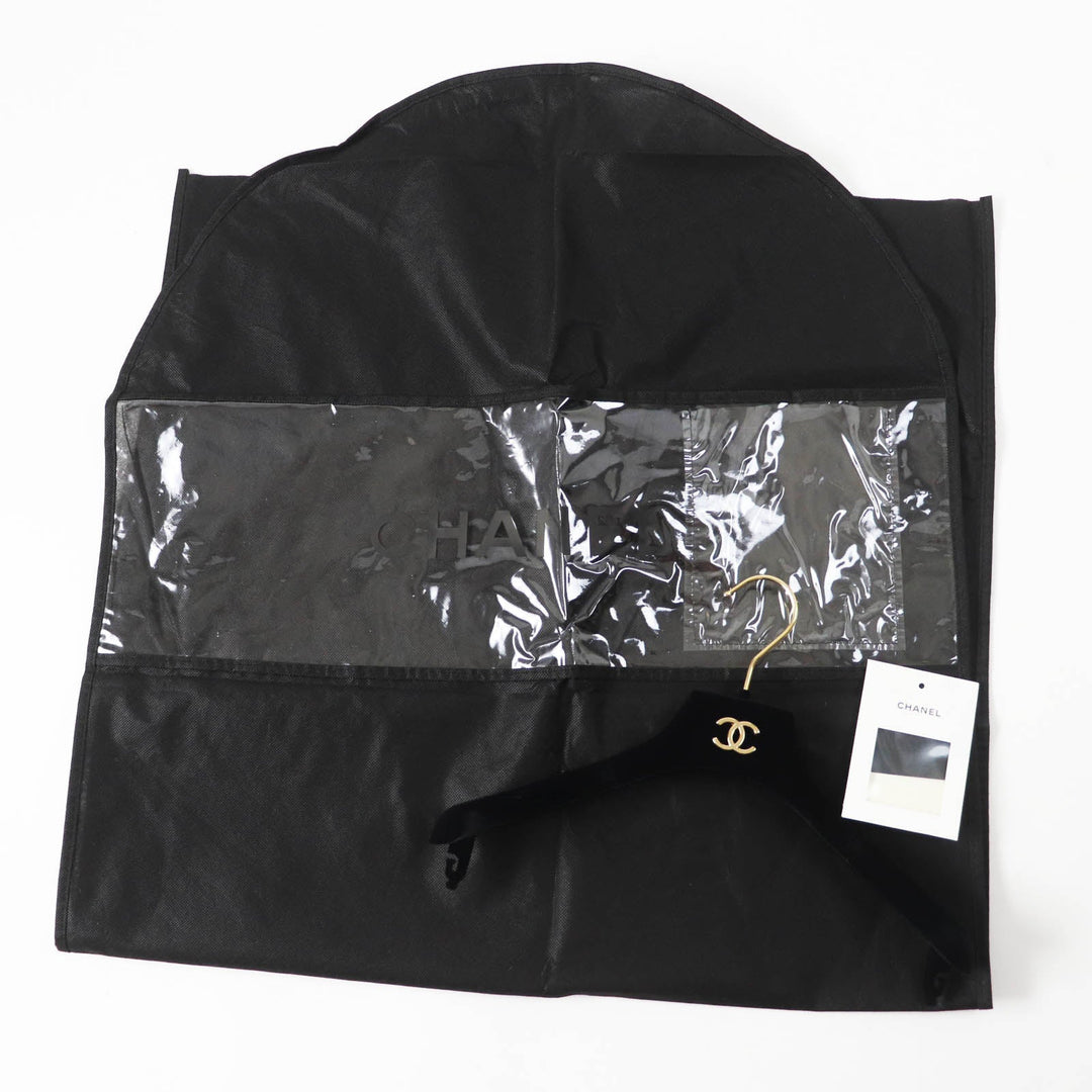 CHANEL Down jacket P59432 Outer: 98% polyamide (nylon), Outer: 2% polyurethane, Filling: 90% down, Filling: 10% feather, Lining: 100% polyamide (nylon), Part: 100% polyester Dark Navy Pink type Coconeige Women 36 Used Authentic