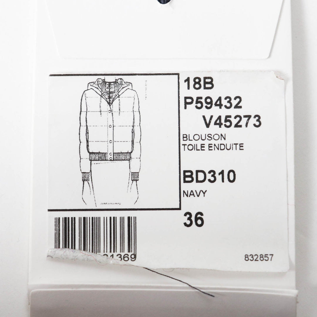 CHANEL Down jacket P59432 Outer: 98% polyamide (nylon), Outer: 2% polyurethane, Filling: 90% down, Filling: 10% feather, Lining: 100% polyamide (nylon), Part: 100% polyester Dark Navy Pink type Coconeige Women 36 Used Authentic