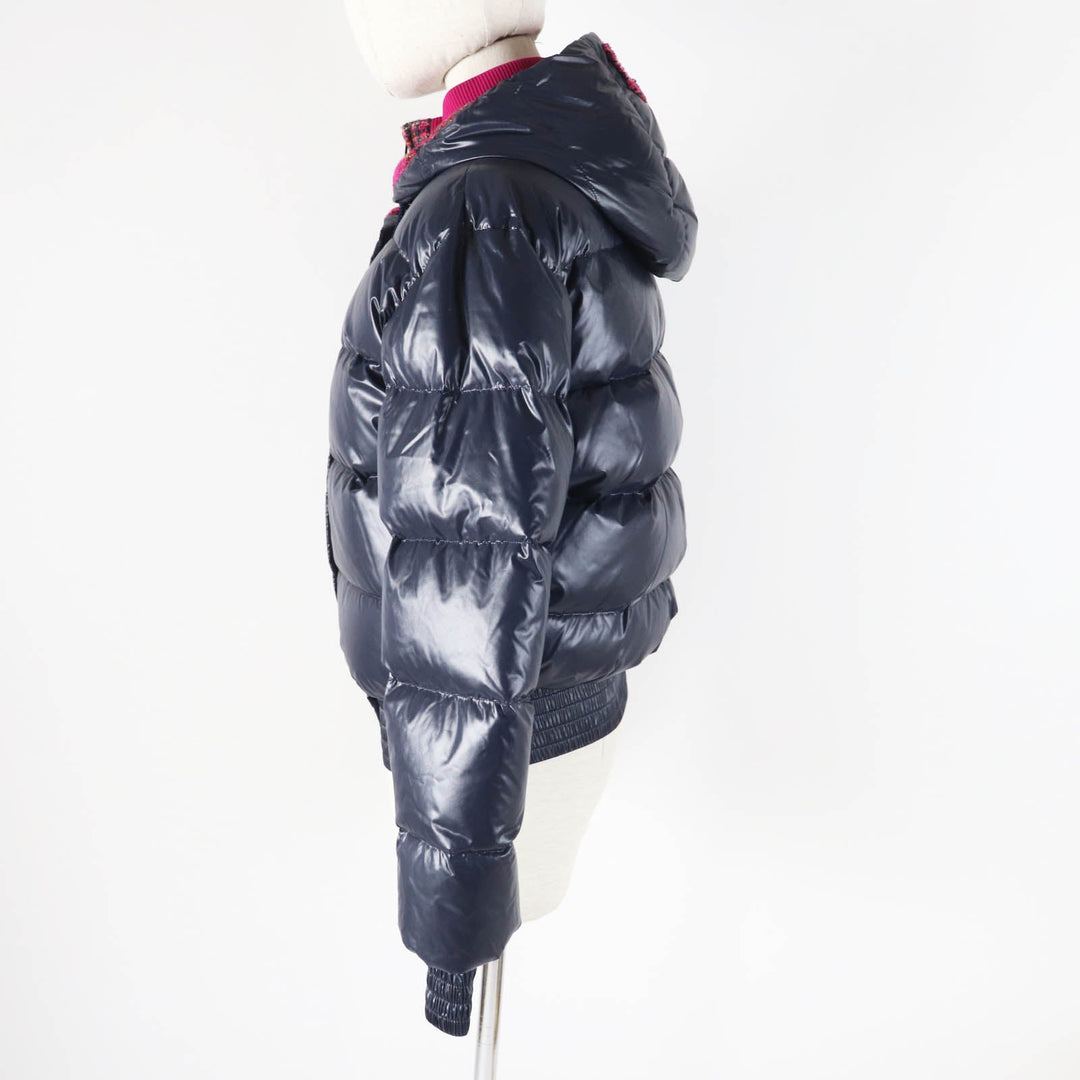 CHANEL Down jacket P59432 Outer: 98% polyamide (nylon), Outer: 2% polyurethane, Filling: 90% down, Filling: 10% feather, Lining: 100% polyamide (nylon), Part: 100% polyester Dark Navy Pink type Coconeige Women 36 Used Authentic