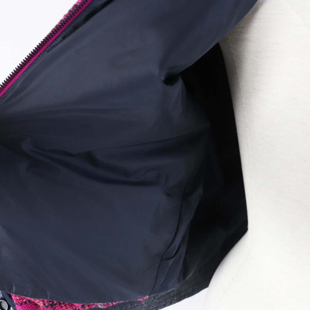 CHANEL Down jacket P59432 Outer: 98% polyamide (nylon), Outer: 2% polyurethane, Filling: 90% down, Filling: 10% feather, Lining: 100% polyamide (nylon), Part: 100% polyester Dark Navy Pink type Coconeige Women 36 Used Authentic