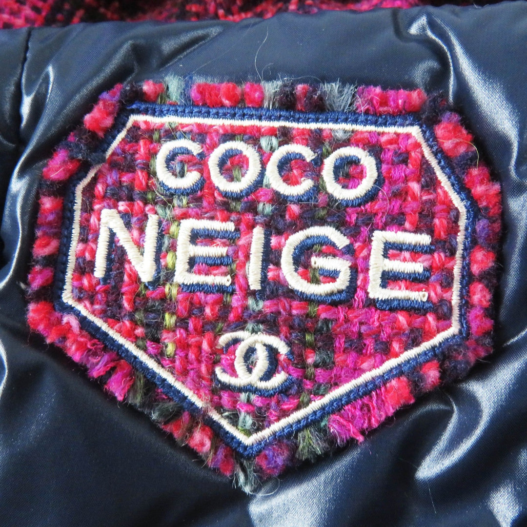 CHANEL Down jacket P59432 Outer: 98% polyamide (nylon), Outer: 2% polyurethane, Filling: 90% down, Filling: 10% feather, Lining: 100% polyamide (nylon), Part: 100% polyester Dark Navy Pink type Coconeige Women 36 Used Authentic