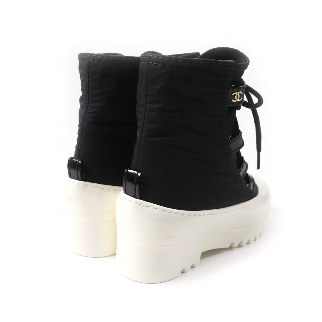 CHANEL short boots G35140 19B Main: Nylon, Main: Patent leather Black White Women 37 Used Authentic