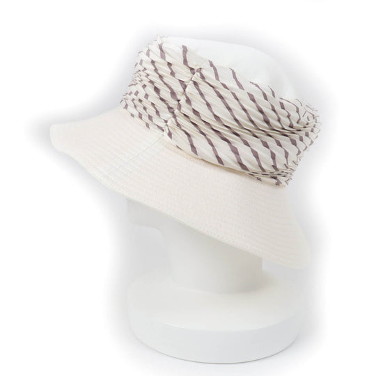 HERMES hat Main: 100% cotton, Part: 100% silk, Lining: 100% linen white Women 57 Used Authentic