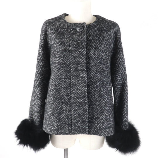 GRACE CONTINENTAL Jacket Main: 67% wool, Main: 19% mohair, Main: 14% nylon, Fur: fox, Lining: polyester Black type Women 38 Used Authentic