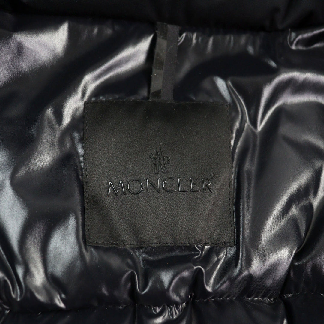 MONCLER Down jacket H20911A00197 5950K Outer: 100% polyester, Lining: 100% nylon, Part: 100% nylon, Part: 80% nylon, Part: 20% polyurethane Red black ZUBAIR GIUBBOTTO mens 2 Used Authentic