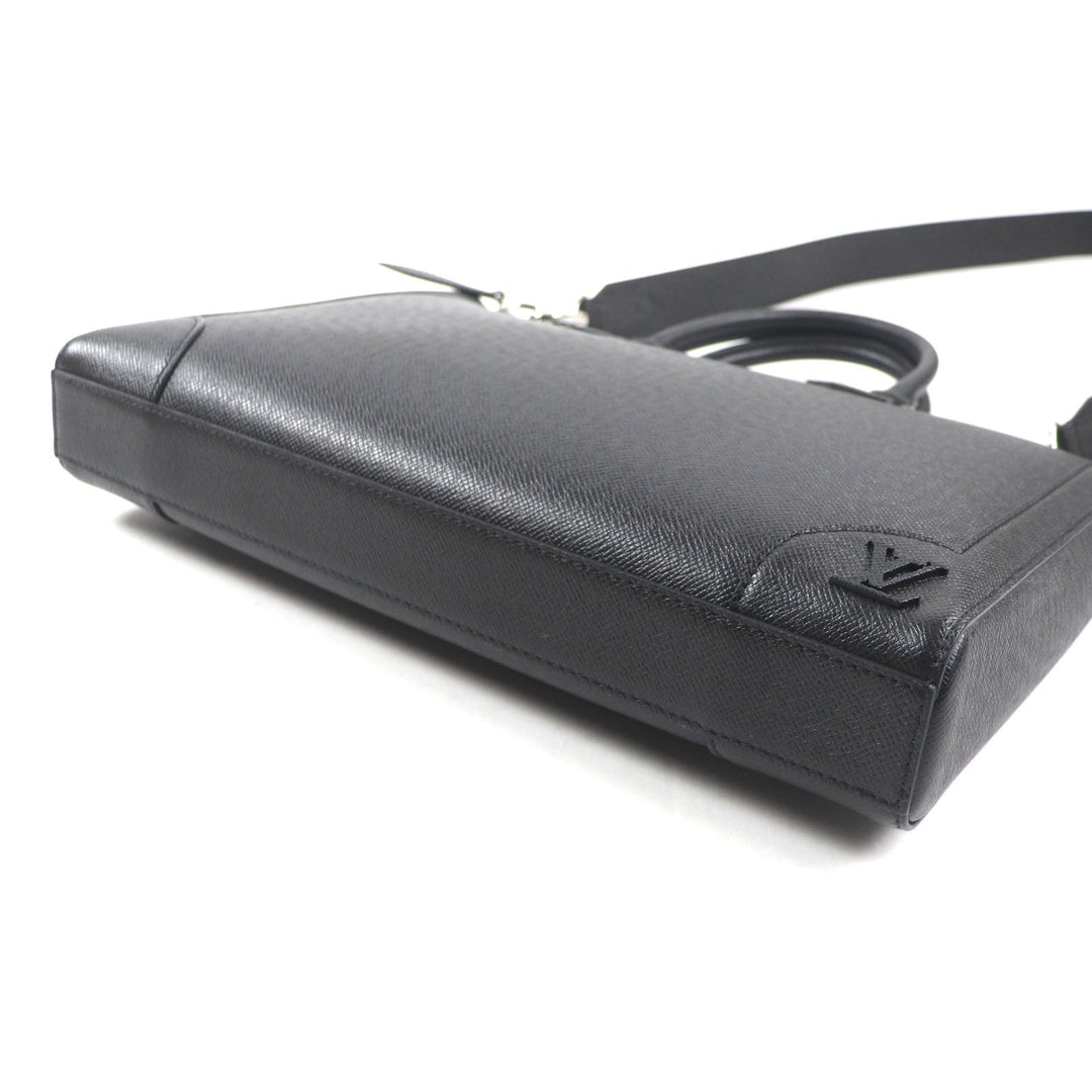 LOUIS VUITTON Briefcase M30810 Taiga black Taiga slim briefcase