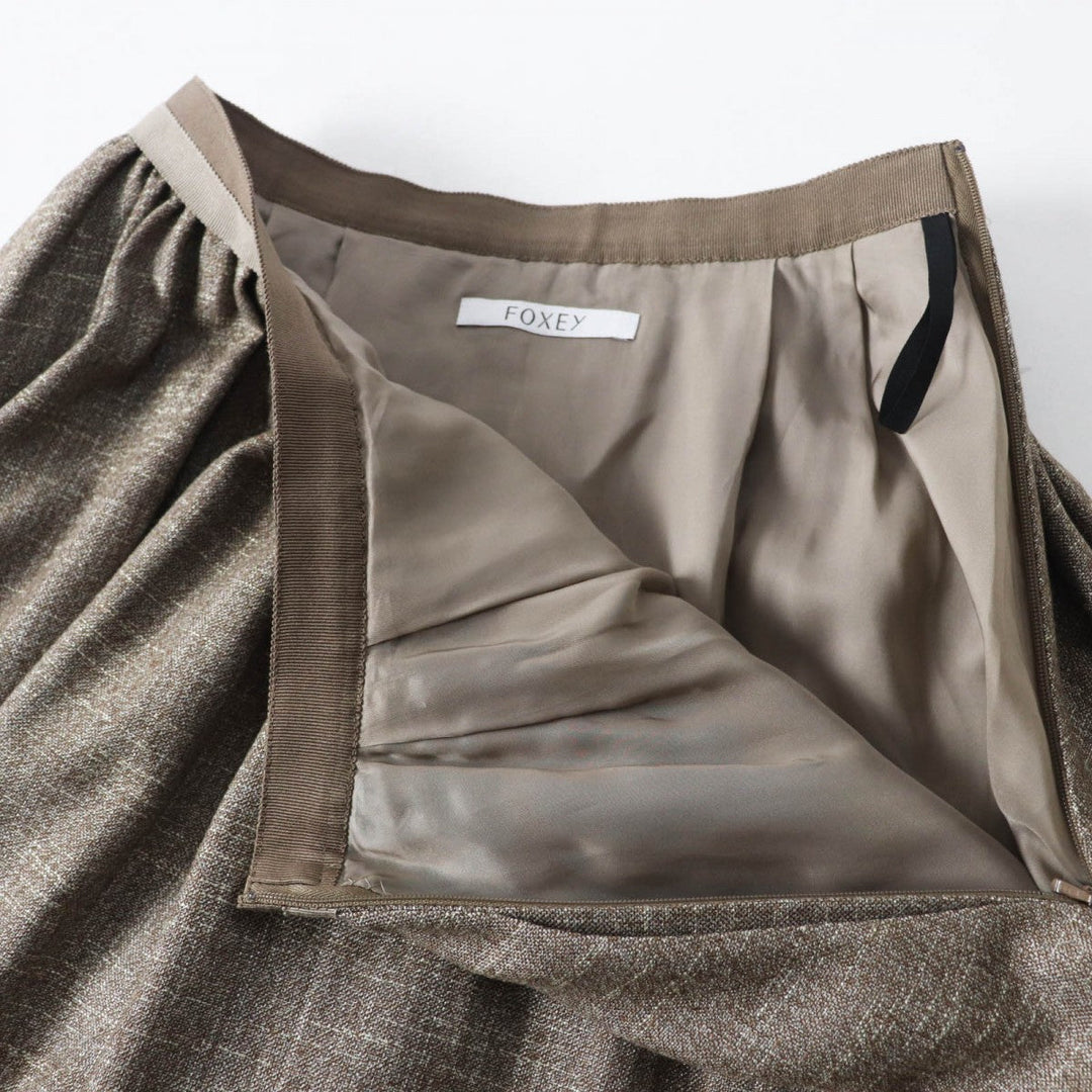FOXEY skirt 40160 Outer material: 63% wool, Outer material: 36% rayon, Outer material: 1% polyurethane, Lining: 100% cupra, Part: 100% cupra Brown type Women 38 Used Authentic