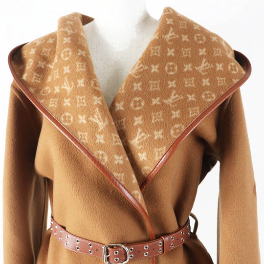LOUIS VUITTON coat 1A8262 Outer: 99% wool, Main: 1% silk, Lining: 53% rayon, Lining: 47% cupra, Part: sheep leather Camel Women 42 Used Authentic