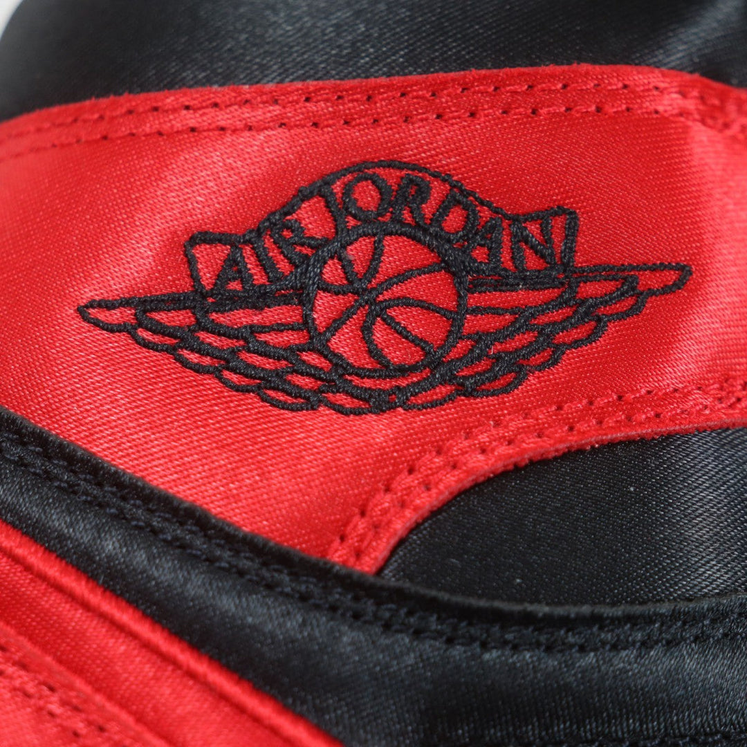 NIKE High cut sneakers FD4810-061 Main�FSatin Black red WMNS AIR JORDAN 1 RETRO HI OG Women's Air Jordan 1 Retro High OG mens 26.5 Used Authentic