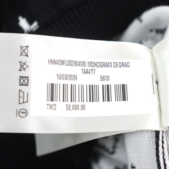 LOUIS VUITTON Hoodie 1AA4Y7 HNN45W Main: 100% cotton Black White Monogram Gradient Hoodie mens M Used Authentic