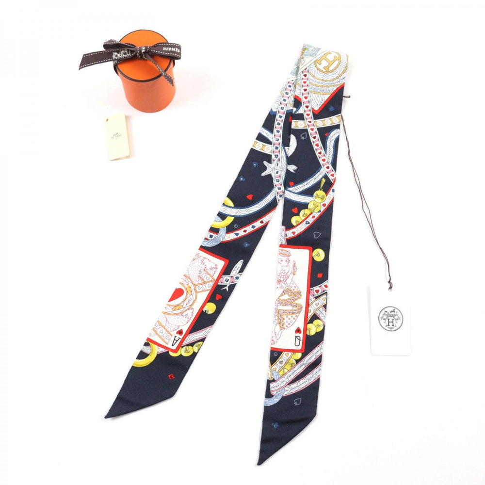 HERMES scarf Main: 100% silk Navy type PIQUE DAME DE COEUR Queen of Hearts Women Used Authentic