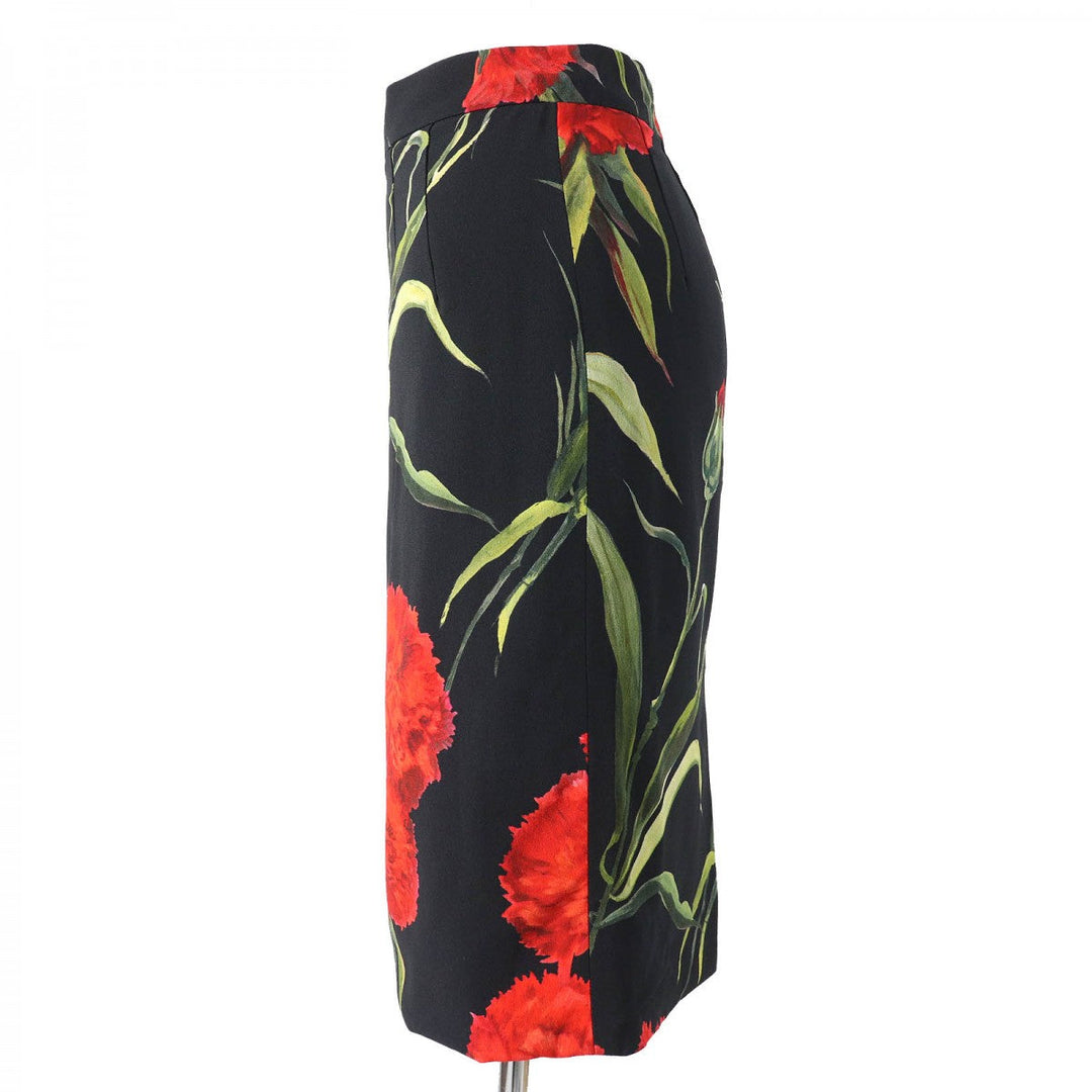 DOLCE&GABBANA setup Outer: 100% viscose, Lining: 97% polyester, Lining: 3% elastane Black Red Green type Women 38 Used Authentic