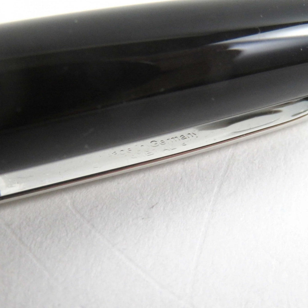 MONTBLANC Ballpoint pen - Black Silver Meisterstück Classic