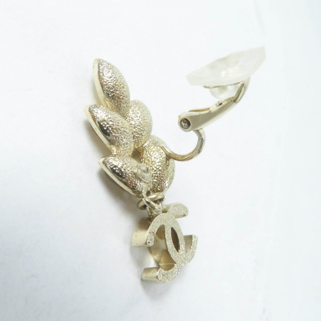 CHANEL Earring B22K Gold Plated gold Rhinestone Bijou Leaf COCO Mark Women Used Authentic