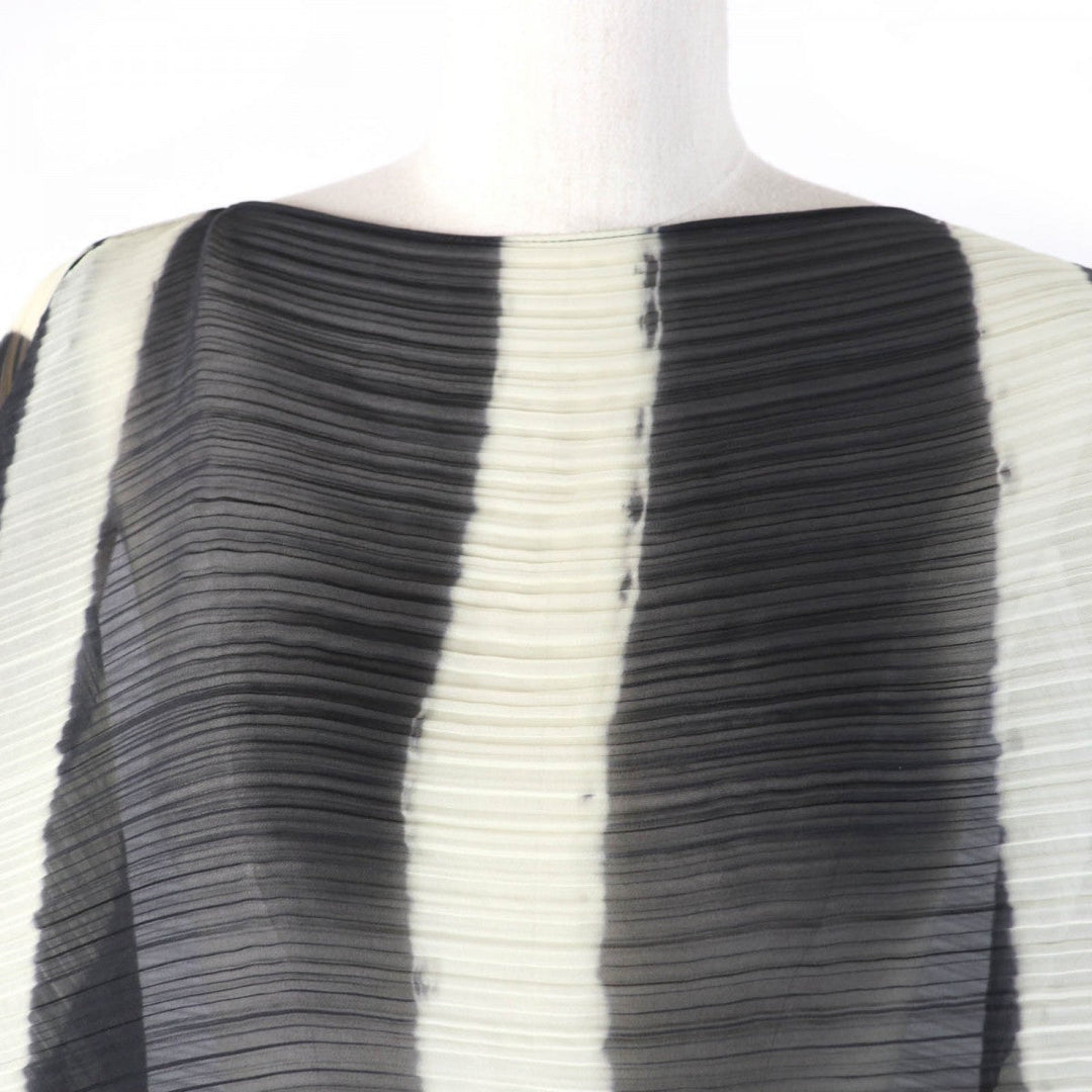 PLEATS PLEASE poncho PP52-AD311 polyester Black Ivory