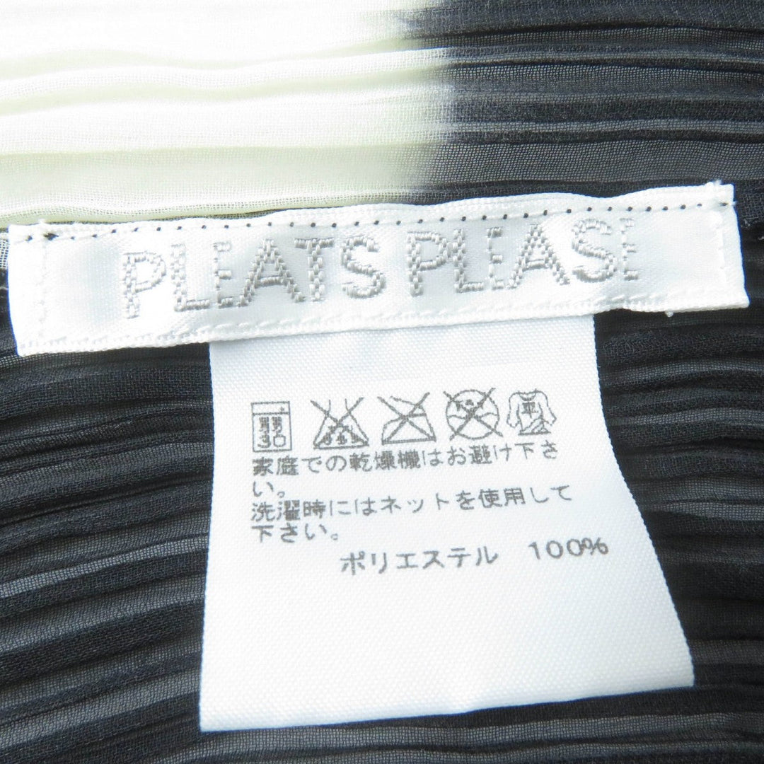 PLEATS PLEASE poncho PP52-AD311 polyester Black Ivory