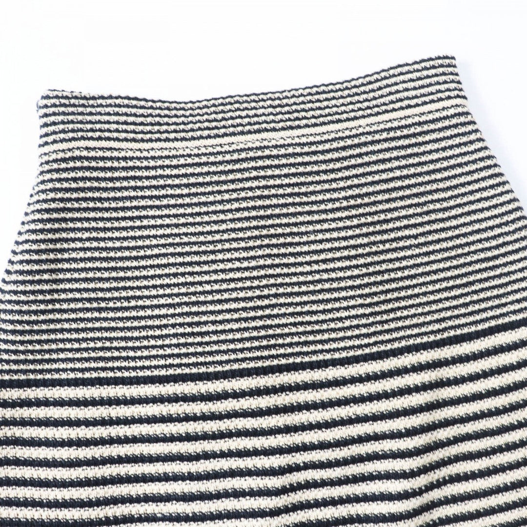 CHANEL Tweed skirt 15P P51250 Outer: 41% paper, Outer: 31% cotton, Outer: 28% silk, Lining: 86% silk, Lining: 14% elastane Black Ivory Women 34 Used Authentic