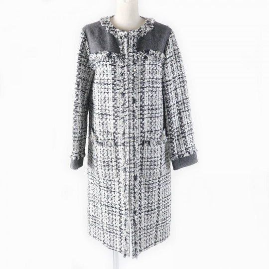 GRACE Class coat Outer material: 33% acrylic, 28% cotton, 14% nylon, 10% polyester, 6% rayon White black Women 36 Used Authentic