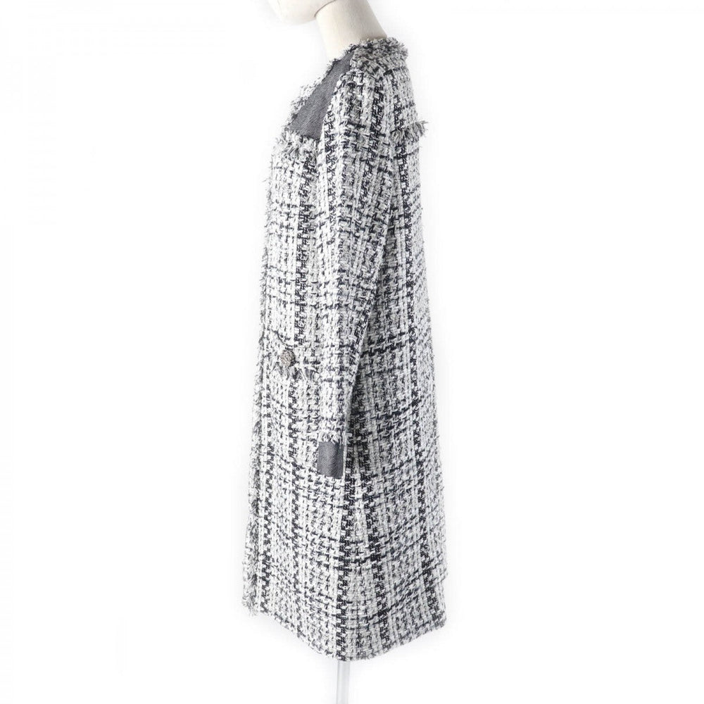 GRACE Class coat Outer material: 33% acrylic, 28% cotton, 14% nylon, 10% polyester, 6% rayon White black Women 36 Used Authentic