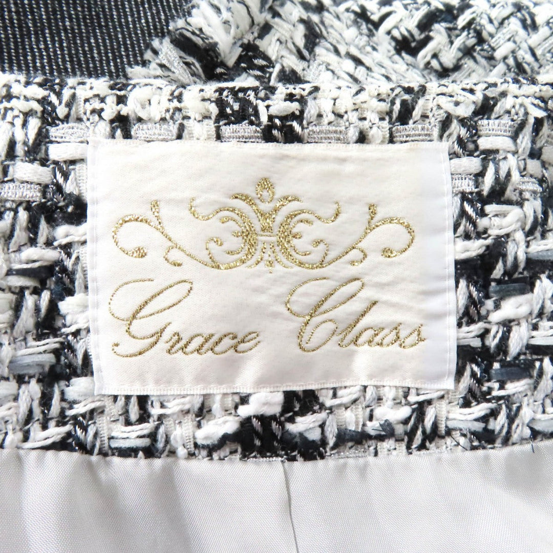 GRACE Class coat Outer material: 33% acrylic, 28% cotton, 14% nylon, 10% polyester, 6% rayon White black Women 36 Used Authentic