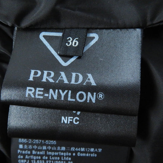 PRADA Down jacket 29L805 Main: Polyamide (Nylon) 100%, Fur: , Sleeve lining: Rayon 100%, Filling: Down 90%, Filling: Feather 10% black Women 36 Used Authentic