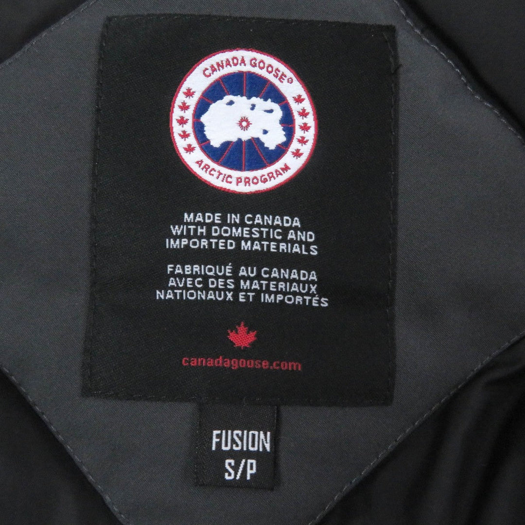 CANADA GOOSE Down jacket 3426MA Main: 85% polyester, Main: 15% cotton, Lining: 100% nylon, Filling: 80% down, Filling: 20% feather gray CHATEAU PARKA mens S Used Authentic