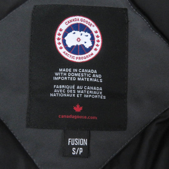 CANADA GOOSE Down jacket 3426MA Main: 85% polyester, Main: 15% cotton, Lining: 100% nylon, Filling: 80% down, Filling: 20% feather gray CHATEAU PARKA mens S Used Authentic