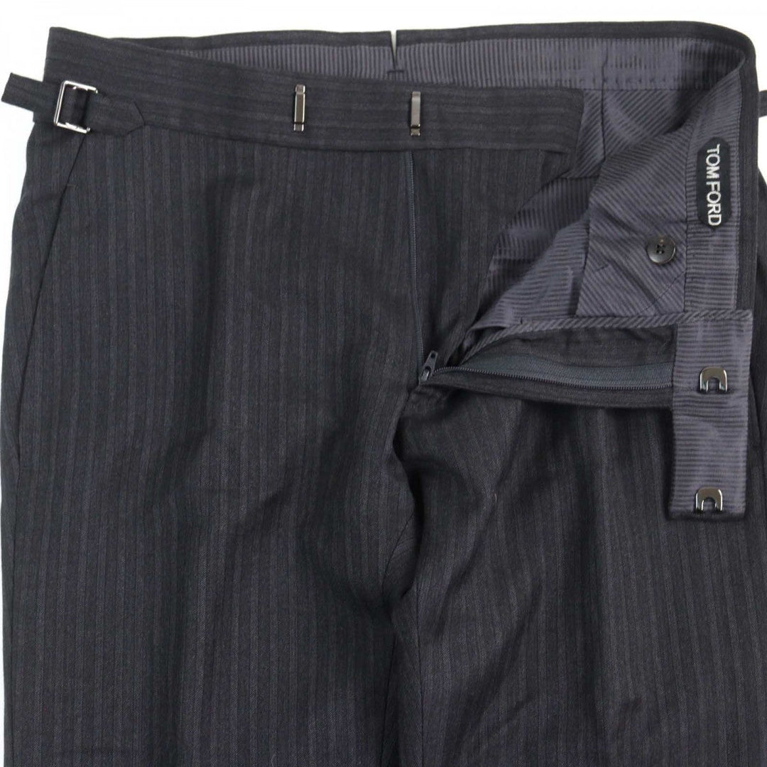 TOM FORD suit 24DL4W Outer: 100% wool, Lining: 50% silk, Lining: 50% rayon Grey Stripe Pattern WINDSOR Windsor mens 44 Used Authentic