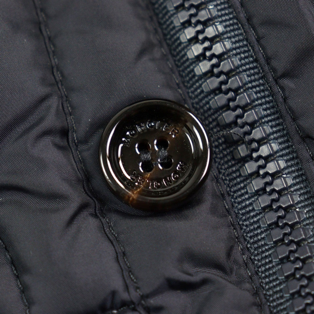 MONCLER Down jacket 420914139285 53227 Outer: 100% nylon, Lining: 100% nylon, Filling: 85% down, Filling: 15% feather, Part: 100% wool Navy RYAN GIUBBOTTO mens 2 Used Authentic